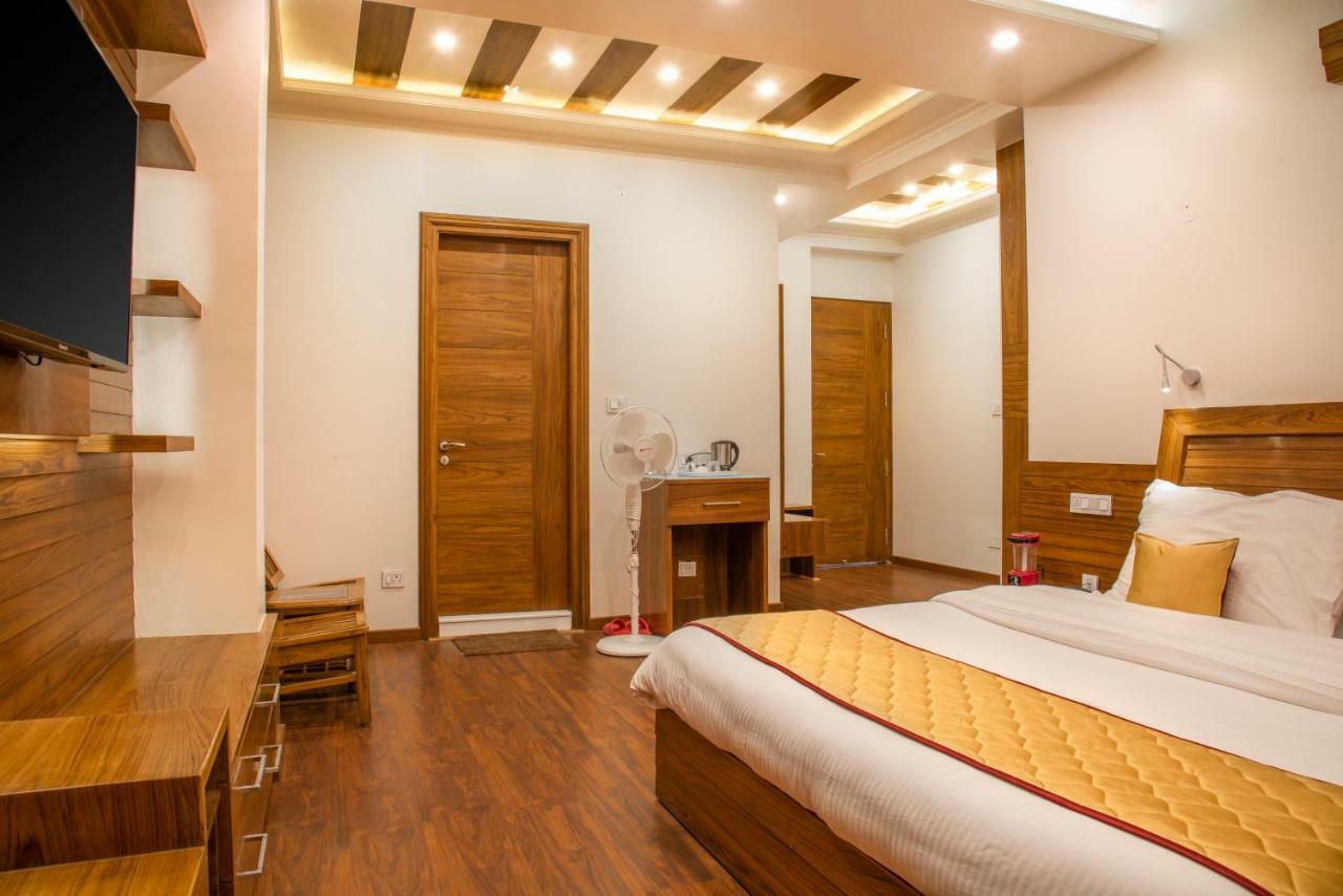 The White Haven Homestay Шимла Экстерьер фото